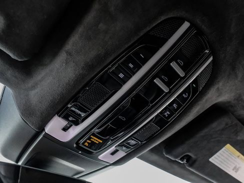 Used 2023 Porsche Panamera Turbo S image 21