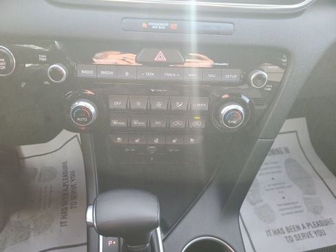 Used 2022 Kia Sportage EX w/ EX Technology Package AWD/4WD image 14