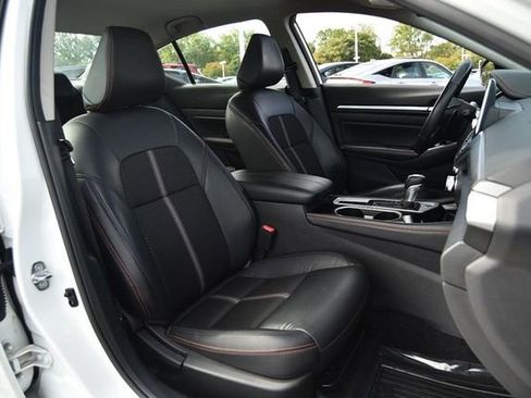 Used 2024 Nissan Altima 2.5 SR image 19