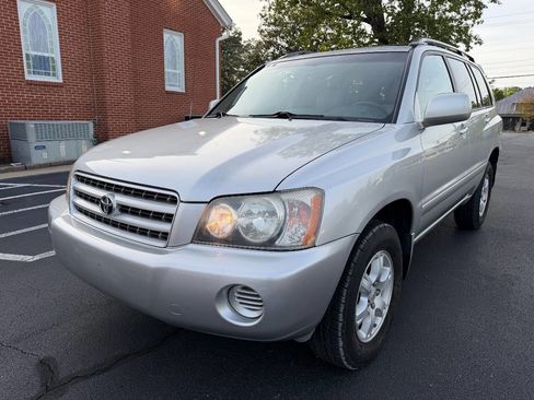 Used 2003 Toyota Highlander 4WD V6 image 2