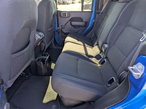 Used 2021 Jeep Gladiator Sport image 17