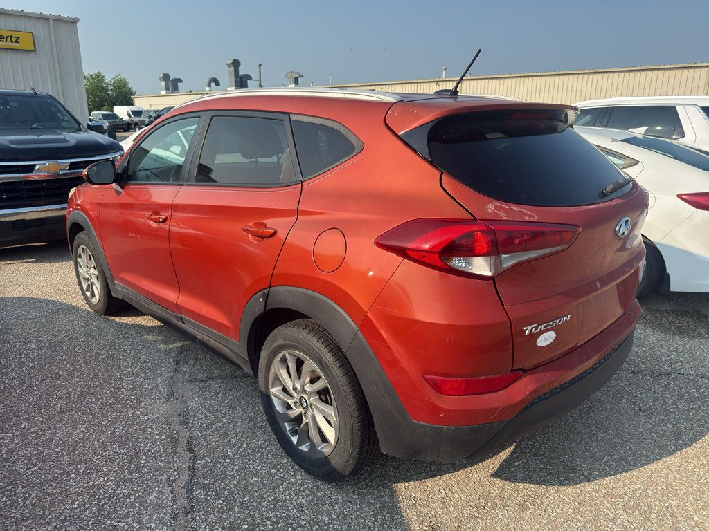 Used 2016 Hyundai Tucson SE w/ Option Group 02 AWD/4WD image 6