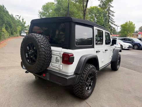Used 2024 Jeep Wrangler Unlimited Sport AWD/4WD image 4