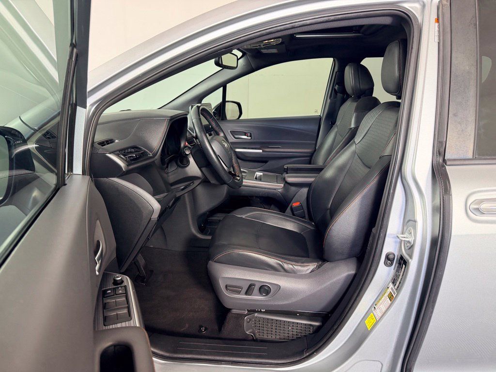 Used 2021 Toyota Sienna XSE FWD image 31
