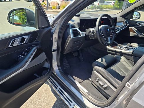 Used 2026 BMW X5 xDrive40i AWD/4WD image 19