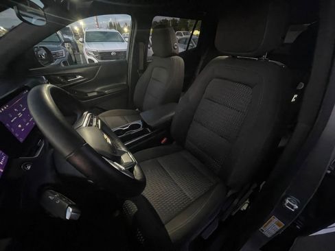 Used 2025 Chevrolet Equinox LT image 36