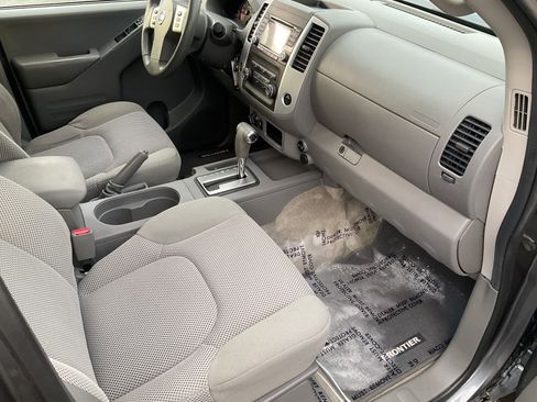 Used 2018 Nissan Frontier PRO-4X image 26