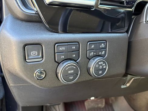 Used 2022 Chevrolet Silverado 1500 RST image 19