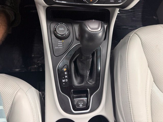 Used 2019 Jeep Cherokee Limited AWD/4WD image 12