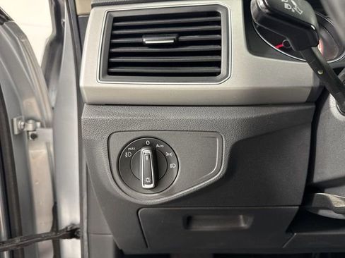 Used 2018 Volkswagen Atlas SE FWD image 14