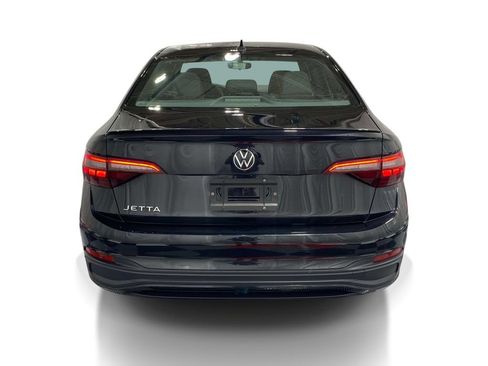Used 2023 Volkswagen Jetta Sport FWD image 3