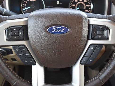 Used 2019 Ford F150 Lariat w/ Equipment Group 502A Luxury AWD/4WD image 14