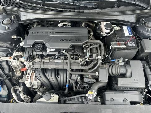 Used 2021 Hyundai Elantra SEL image 19