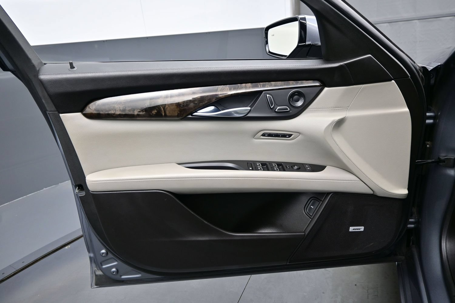 Used 2018 Cadillac CT6 Luxury AWD/4WD image 9