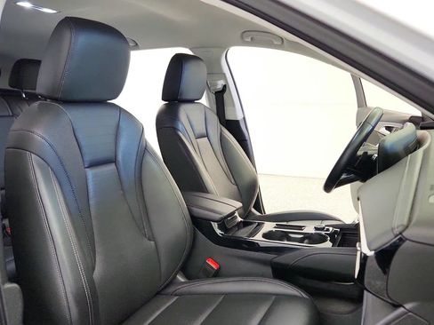 Used 2024 Buick Envision Preferred AWD/4WD image 32