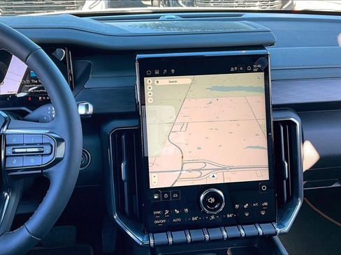 New 2026 GMC Acadia AT4 w/ Luxury Package image 7