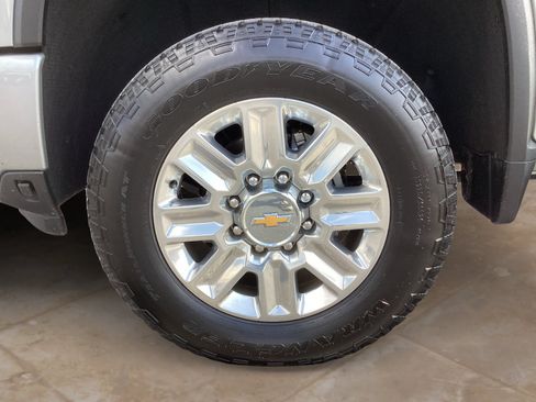 Used 2024 Chevrolet Silverado 3500 High Country w/ High Country Premium Package AWD/4WD image 38