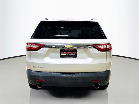Used 2019 Chevrolet Traverse LT image 3