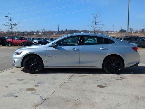 Used 2018 Chevrolet Malibu LT w/ Redline Edition image 3