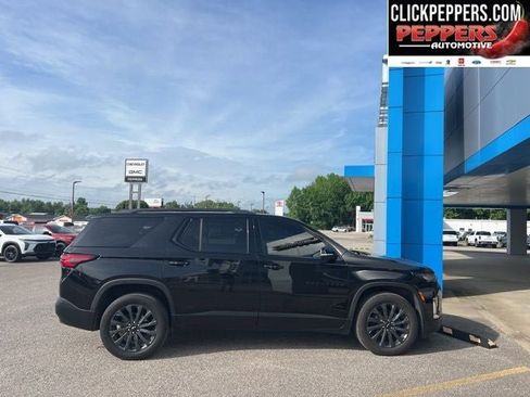 Used 2023 Chevrolet Traverse RS AWD/4WD image 7