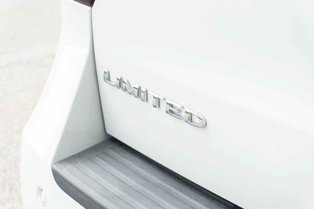 Used 2024 Ford Expedition Max Limited AWD/4WD image 12
