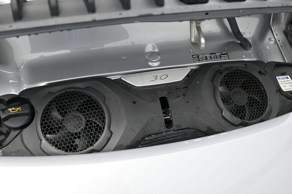 Certified 2020 Porsche 911 Carrera RWD image 27