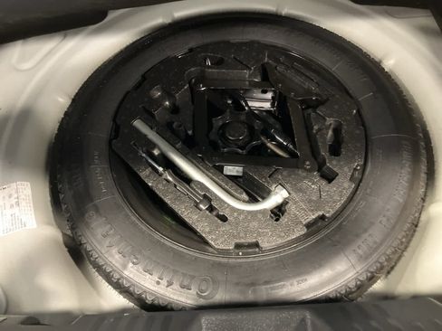 Used 2013 Volkswagen Beetle 2.5 image 34