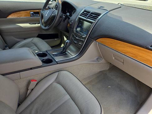 Used 2014 Lincoln MKX FWD w/ Equipment Group 102A image 15