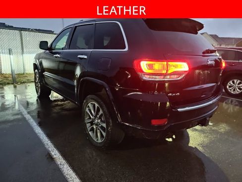 Used 2017 Jeep Grand Cherokee Overland AWD/4WD image 4