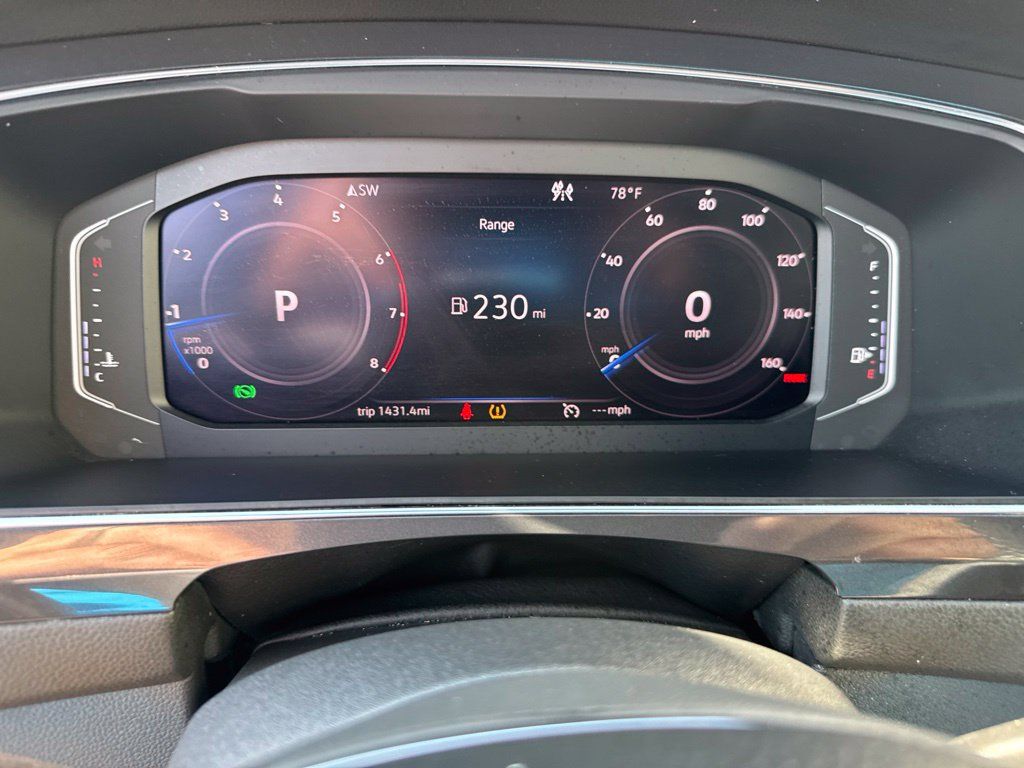 Used 2019 Volkswagen Tiguan SEL AWD/4WD image 30