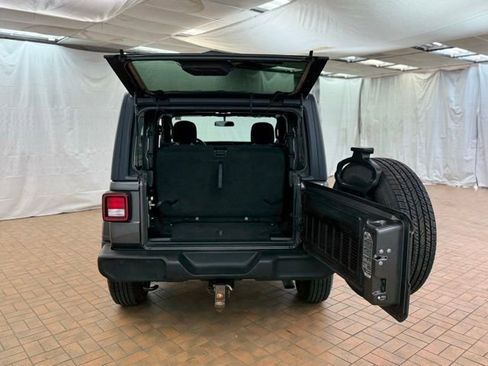 Used 2021 Jeep Wrangler Sport AWD/4WD image 7