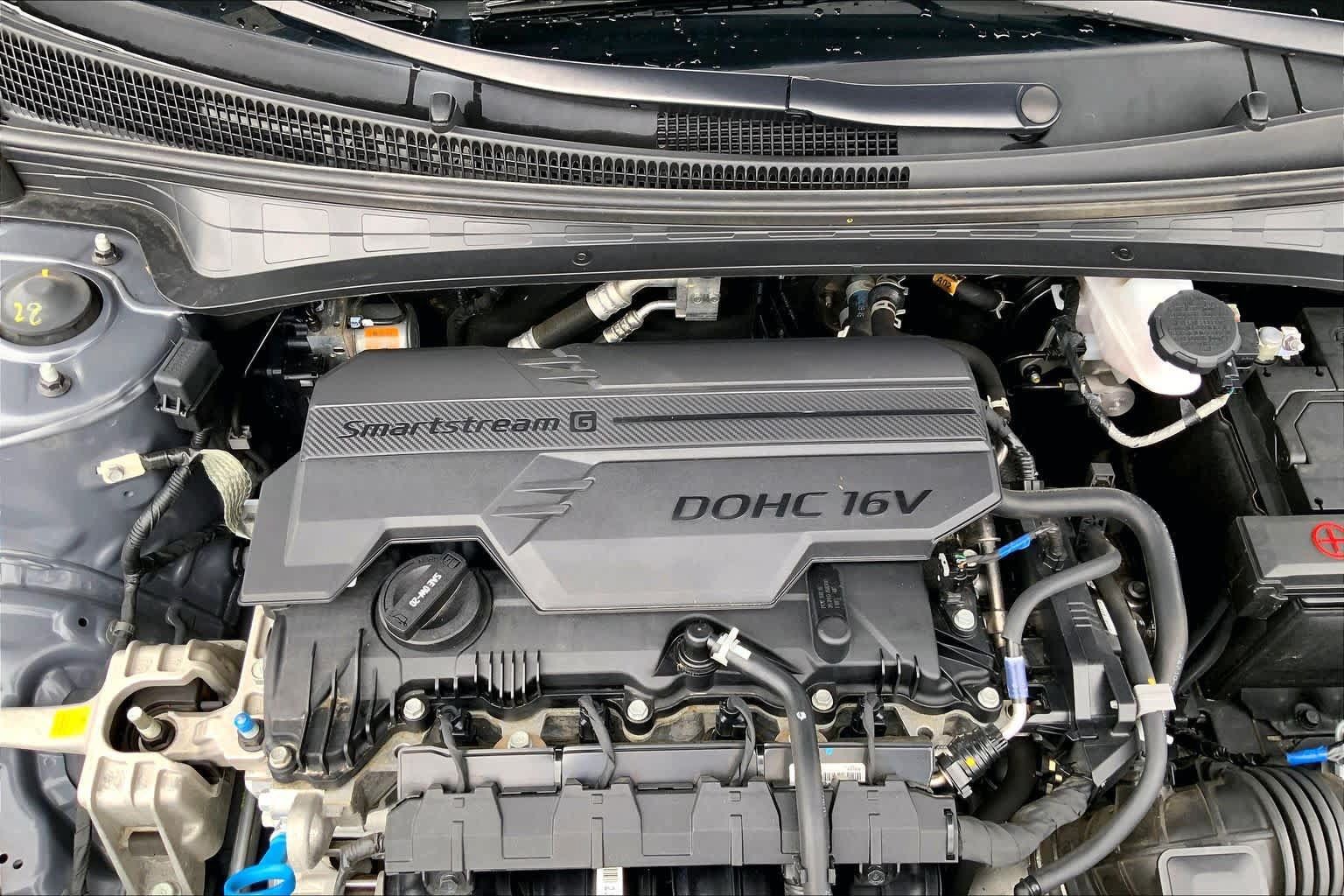Used 2025 Hyundai Elantra Limited FWD image 31