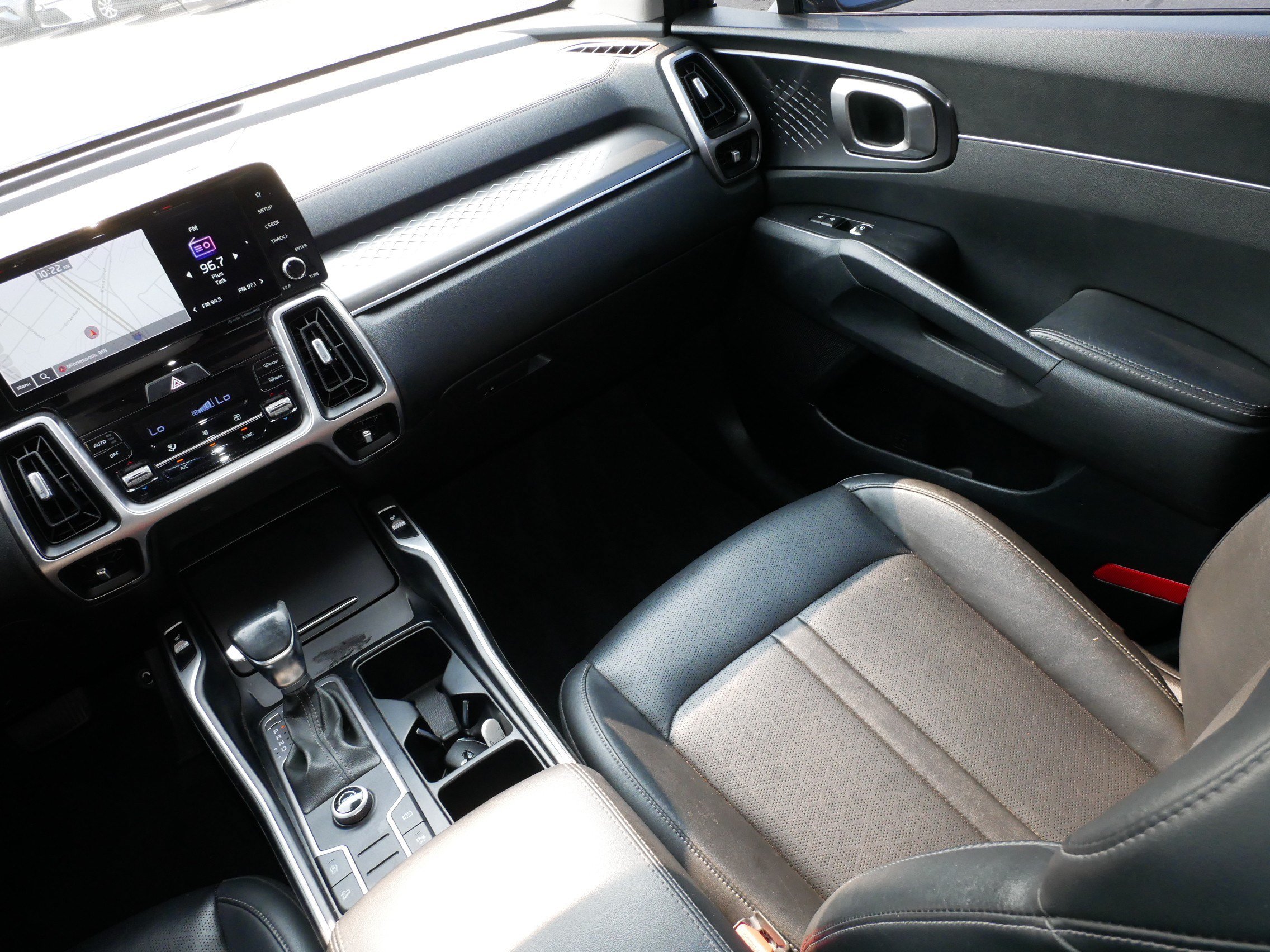 Used 2022 Kia Sorento S FWD image 11