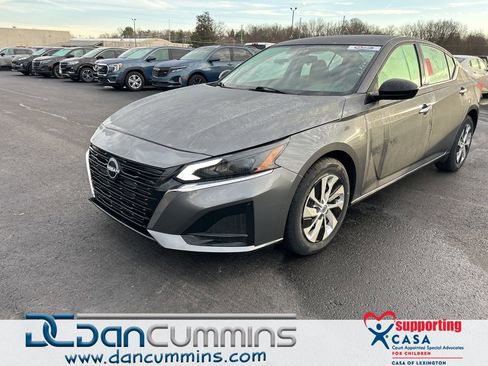 Used 2024 Nissan Altima 2.5 S image 1