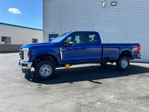 New 2026 Ford F350 XL w/ XL Chrome Package image 5