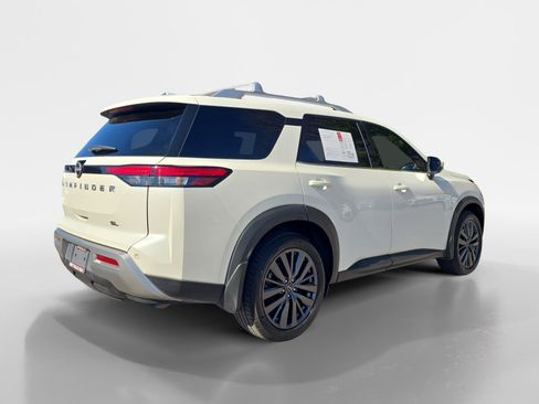 Used 2022 Nissan Pathfinder SL w/ SL Premium Package image 5