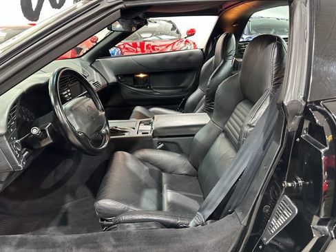 Used 1994 Chevrolet Corvette Coupe RWD image 12