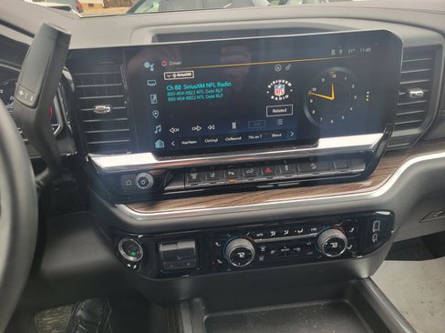 Used 2025 Chevrolet Silverado 2500 LT w/ Trail Boss Package image 12