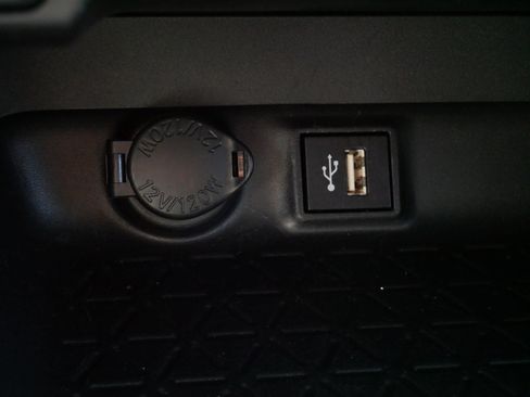 Certified 2025 Toyota RAV4 XLE AWD/4WD image 29