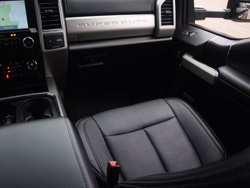 Used 2020 Ford F250 Lariat w/ Lariat Ultimate Package image 13