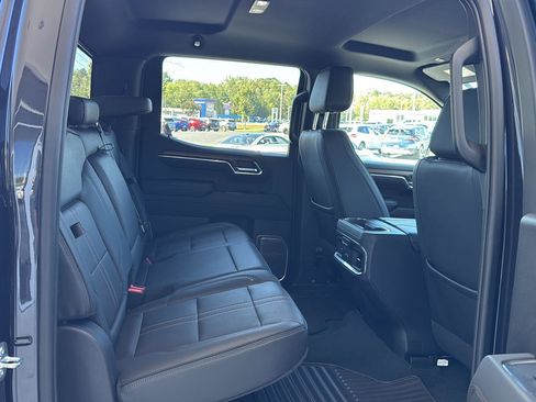 Used 2023 Chevrolet Silverado 1500 High Country w/ Technology Package image 11