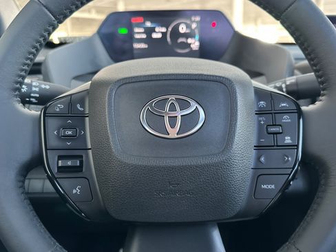 Certified 2023 Toyota bZ4X AWD image 22