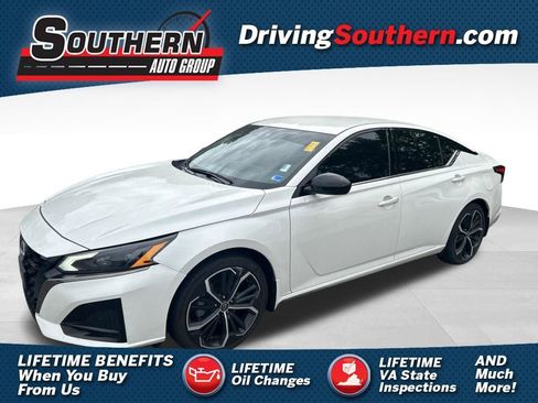 Used 2024 Nissan Altima 2.5 SR FWD image 1