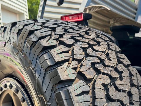Used 2022 Jeep Wrangler Unlimited Rubicon w/ Xtreme Recon 35" Tire Package AWD/4WD image 25