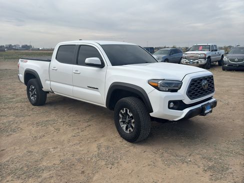 Used 2023 Toyota Tacoma TRD Off-Road image 7