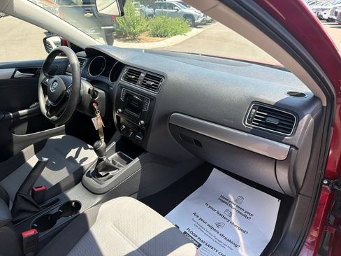 Used 2017 Volkswagen Jetta S FWD image 11