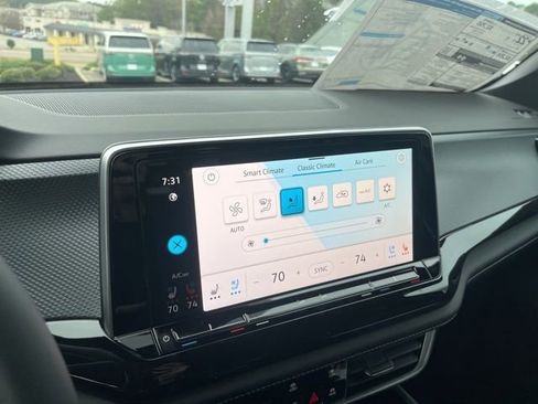 New 2026 Volkswagen Atlas Cross Sport SEL Premium R-Line image 23