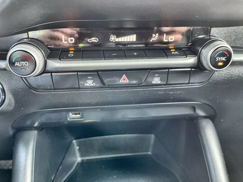 Used 2020 MAZDA MAZDA3 Sedan w/ Select Package FWD image 18