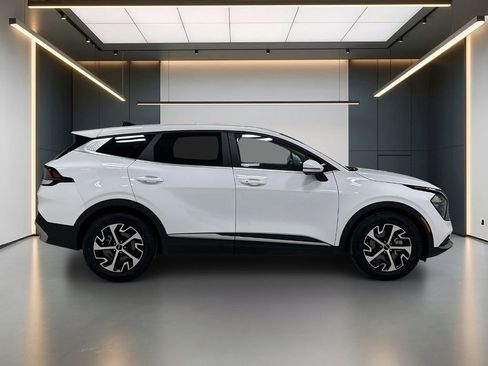 Used 2023 Kia Sportage EX FWD image 6