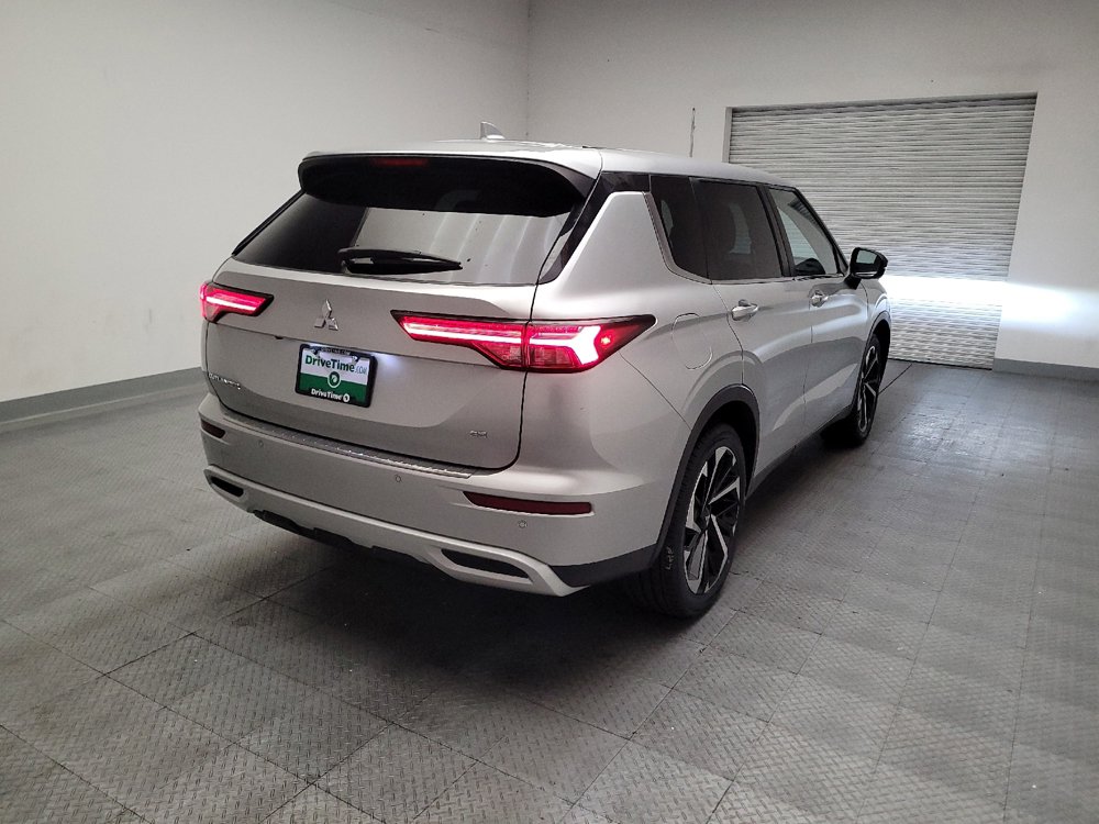 Used 2022 Mitsubishi Outlander SE FWD image 9